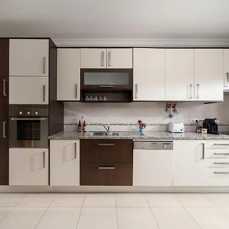 Apartment, 10 Min Walk To Marina Lagos