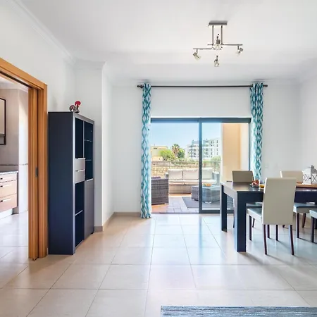 Apartment, 10 Min Walk To Marina * Lagos